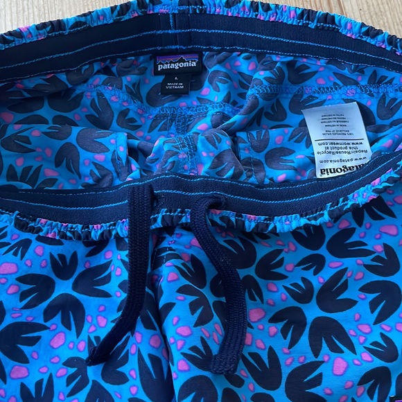 Patagonia Girls' Baggies Shorts 4" Unlined - Picture 9 of 11